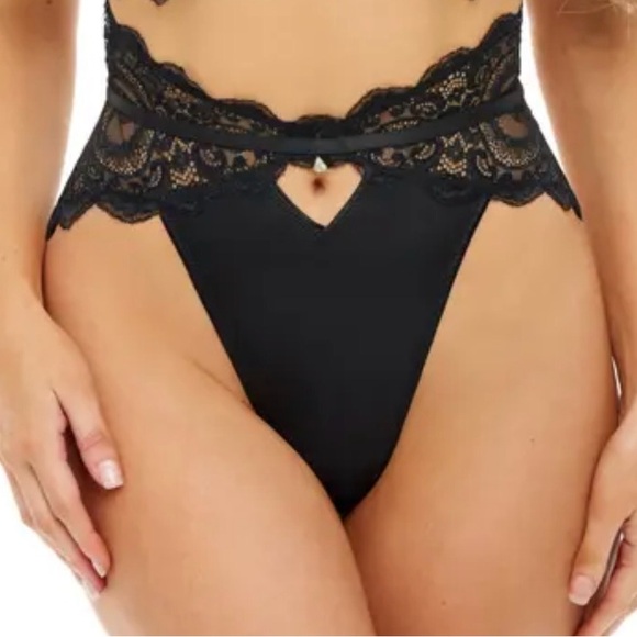 Oh La La Cheri Sadie Lace Thong - Picture 2 of 6